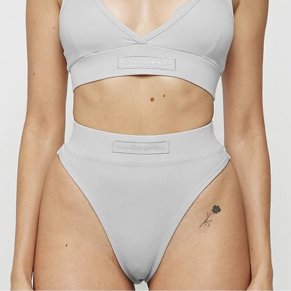 High Waist Thong - Iced Grey

XS / Iced Grey / WMN1915-07 / QTY 1